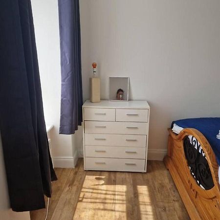 Beautiful 1-Bed Apartment In Cork Exterior foto
