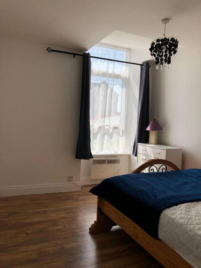 Beautiful 1-Bed Apartment In Cork Exterior foto